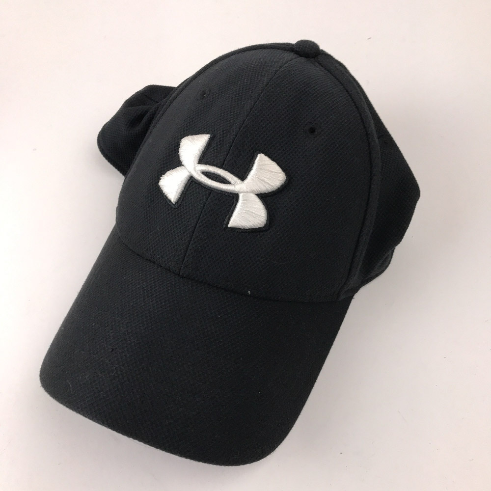 Under Armour Black Hat With White Logo Blitzing UA Classic Fit L/XL
